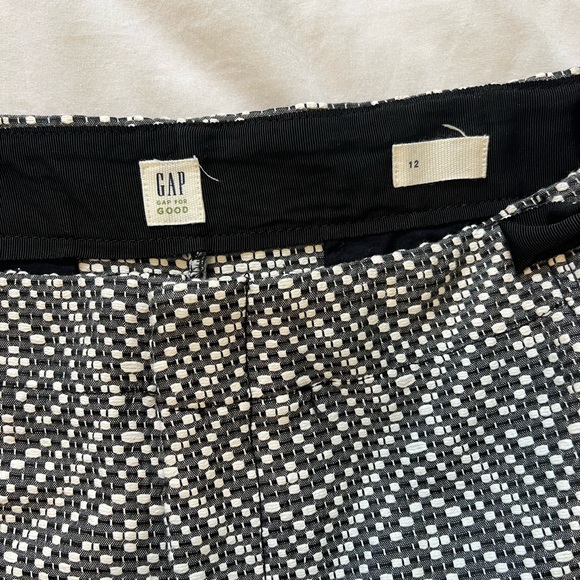 GAP Tweed Woven Shorts - Picture 5 of 5